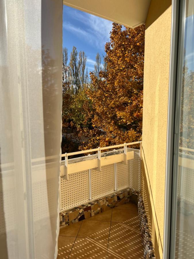 Privatunterkunft Kleiner Balkon In Muenchen West Buitenkant foto